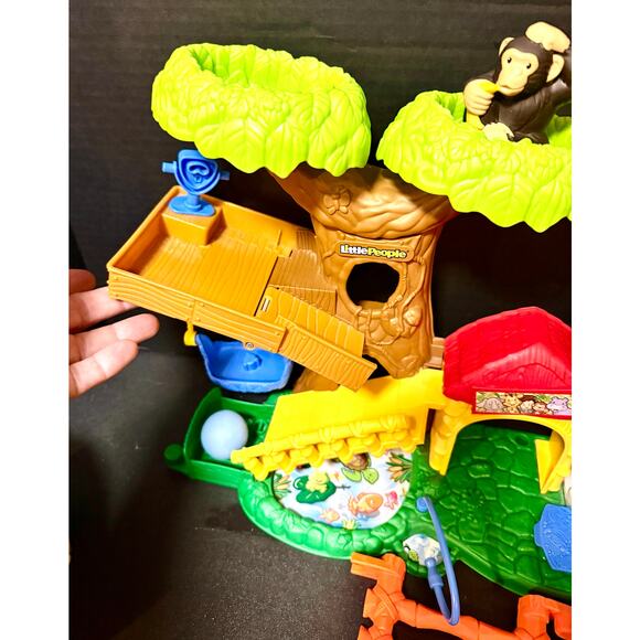 Fisher-Price Little People Big Animal Zoo animals truck zoo keeper ball of food - Picture 9 of 10